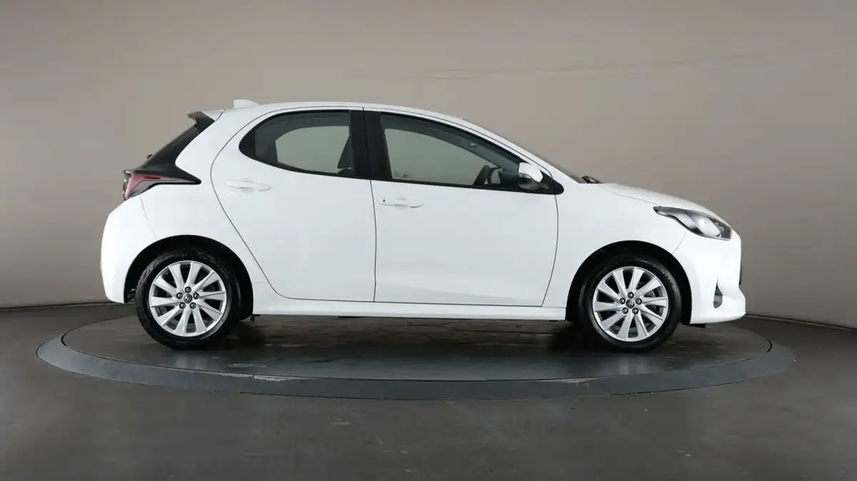 2022-toyota-yaris-15-vvt-i-icon-big-51