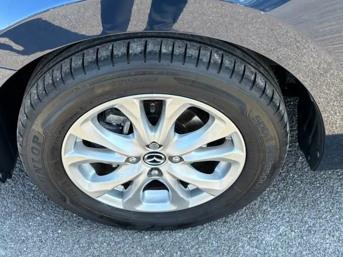 2018-mazda-mazda2-15-se-l-nav-big-9