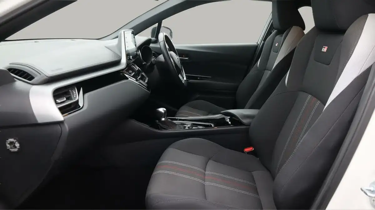 2022-toyota-c-hr-18-vvt-i-gr-sport-big-14