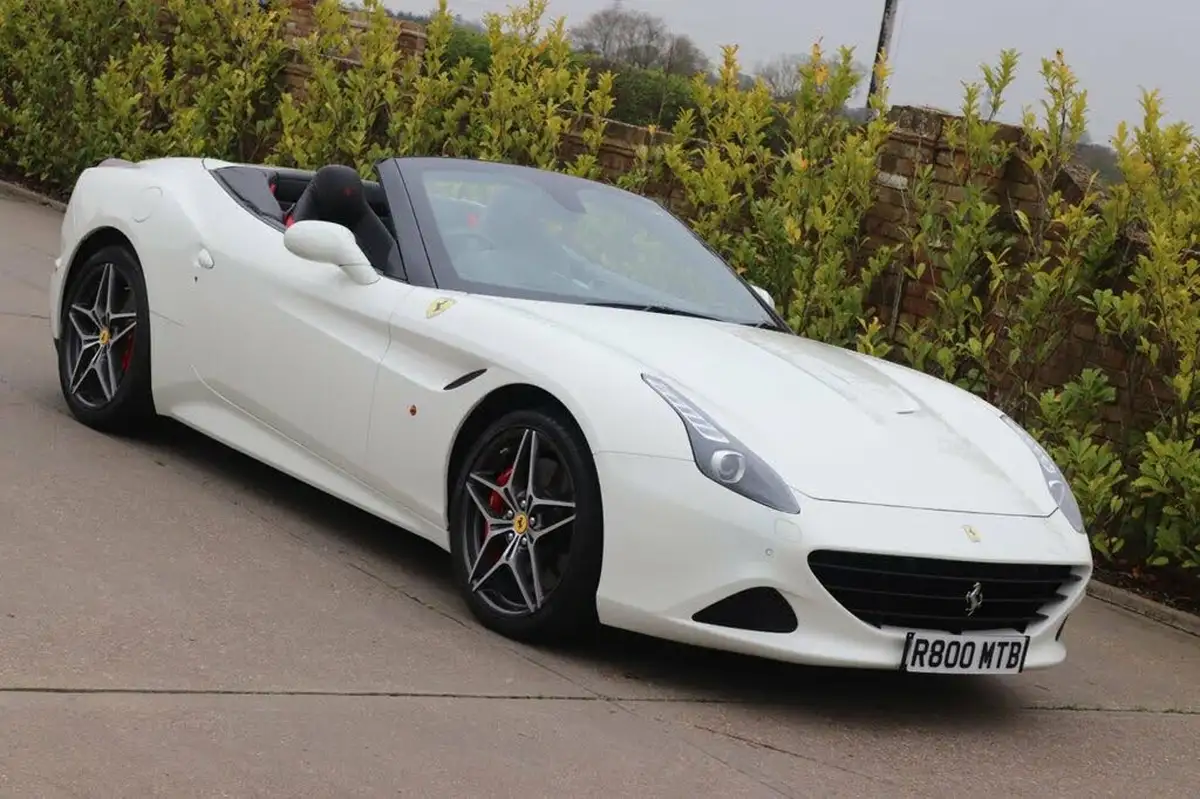 2015-ferrari-california-39-t-big-15