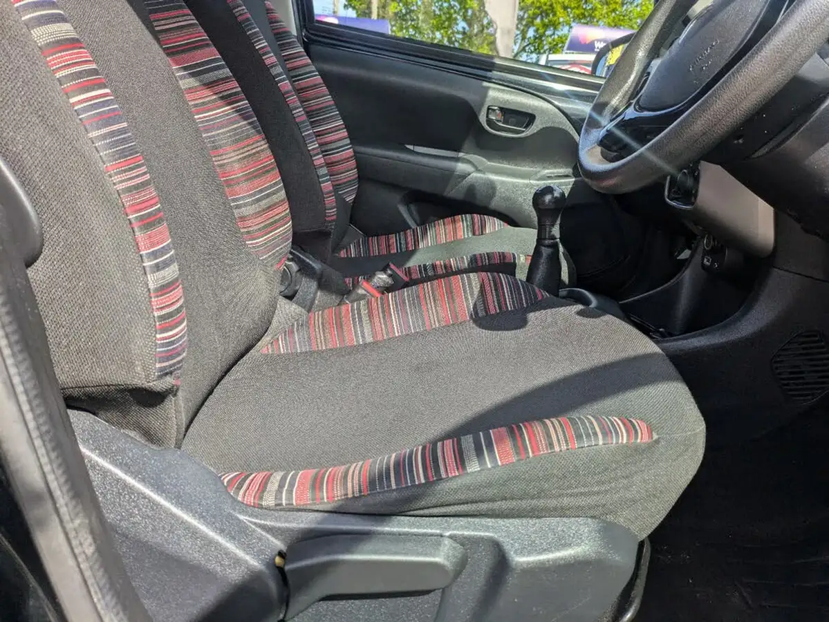 2016-citroen-c1-12-puretech-feel-81ps-5d-big-11