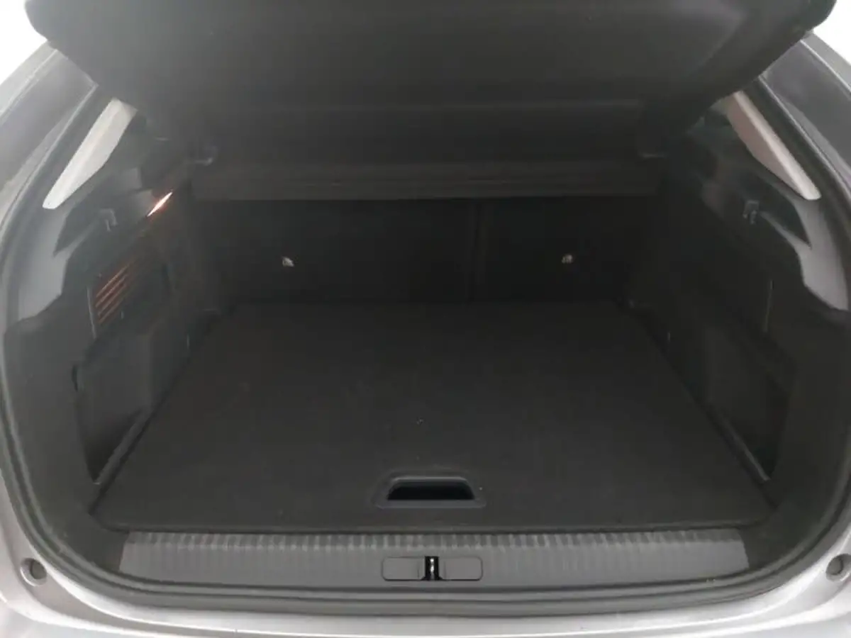 2022-citroen-c4-12-puretech-c-series-edition-big-7