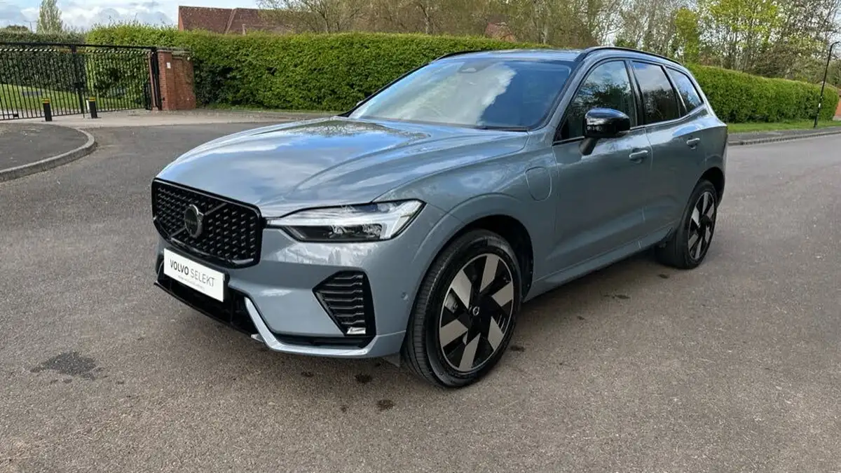 2024-volvo-xc60-20-b5-plus-big-37