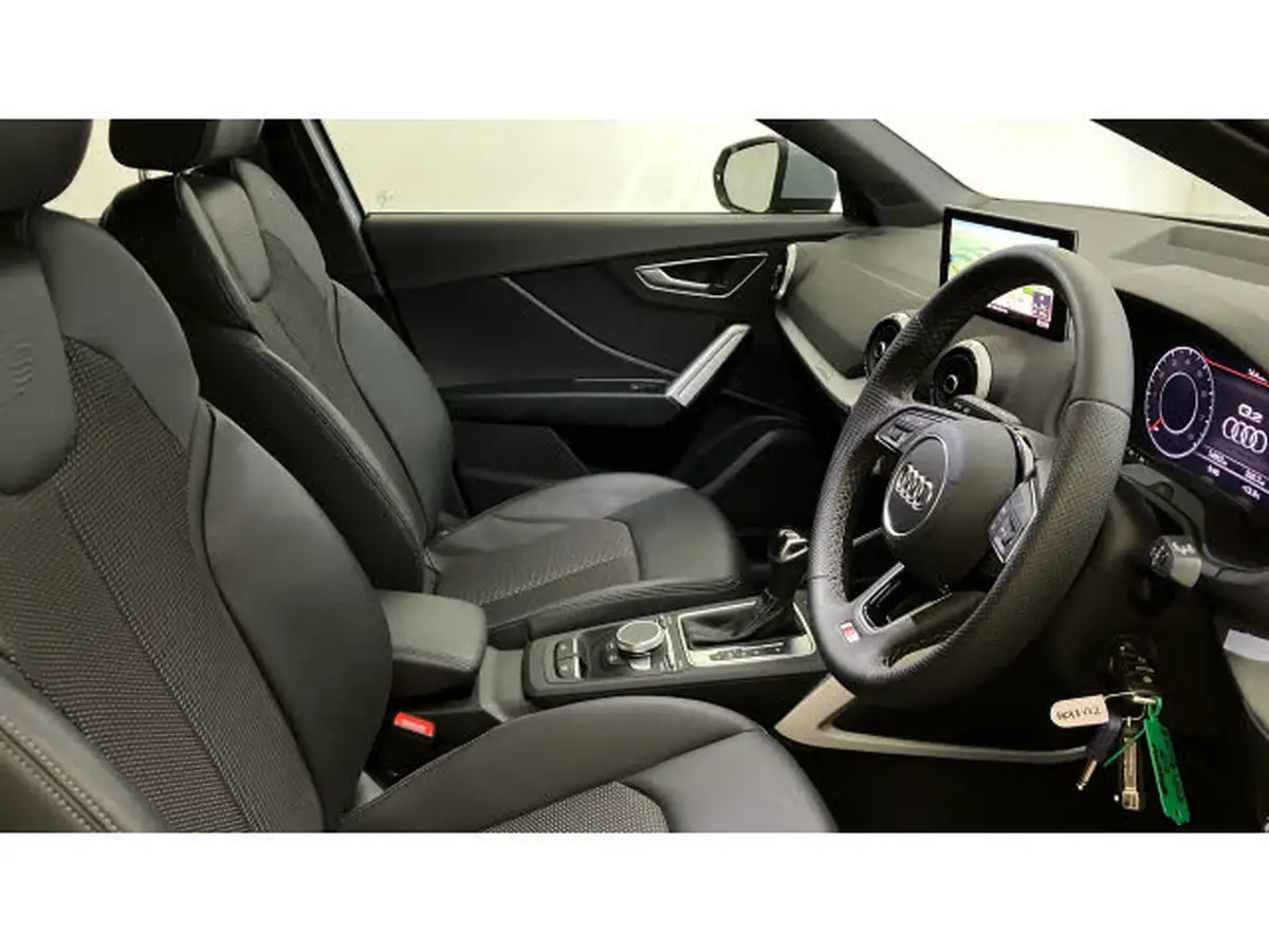 2023-audi-q2-15-35-tfsi-s-line-tronic-big-24