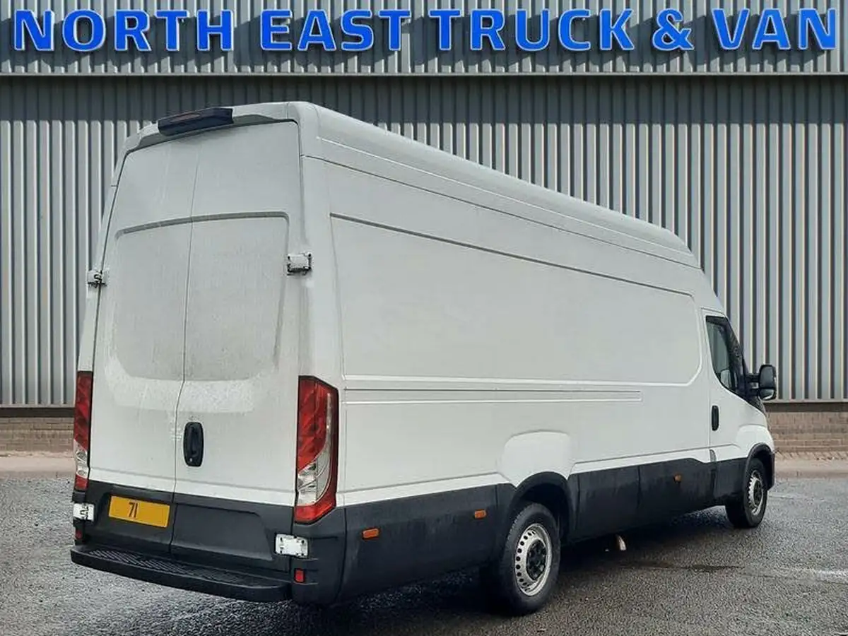 2021-iveco-daily-s-class-23td-35s14-business-3450mm-136pseu6dt-3450-big-9