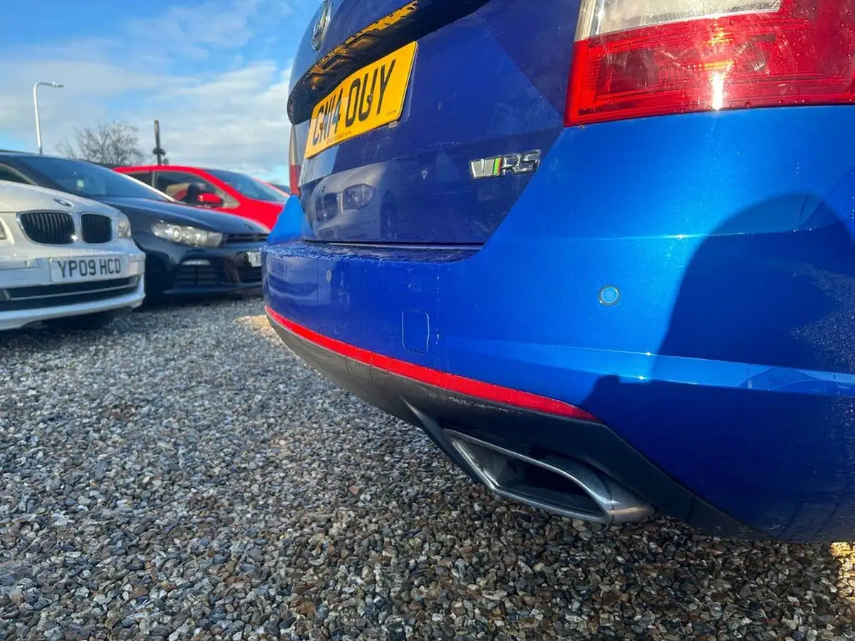 2014-skoda-octavia-20tdi-vrs-estate-dsg-big-75