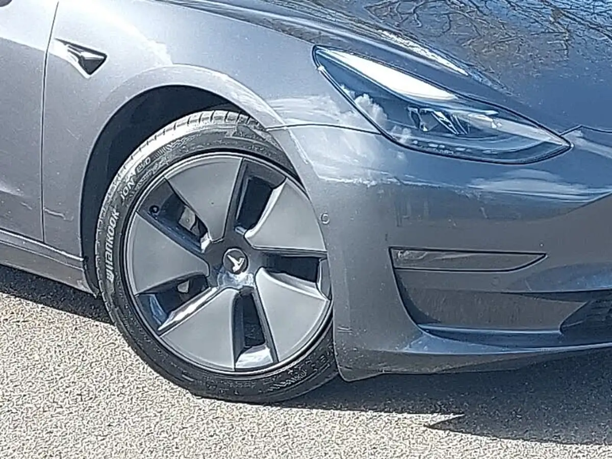 2021-tesla-model-3-e-long-range-4x4-big-8