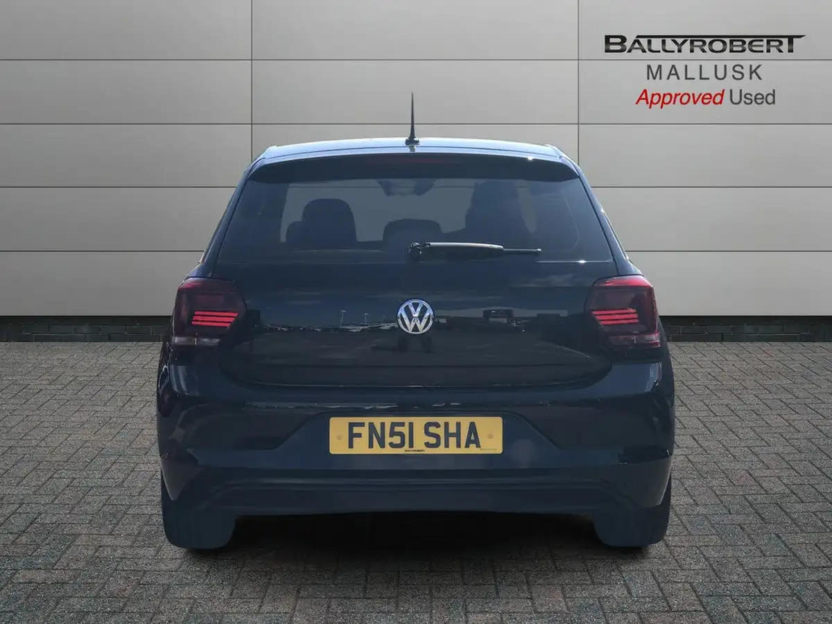 2018-volkswagen-polo-10-se-65ps-big-10