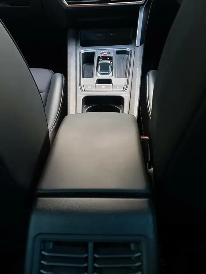 2021-cupra-formentor-14-e-hybrid-vz1-big-13