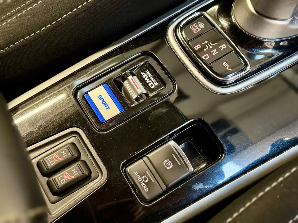 2020-mitsubishi-outlander-24-reflex-plus-commercial-big-18