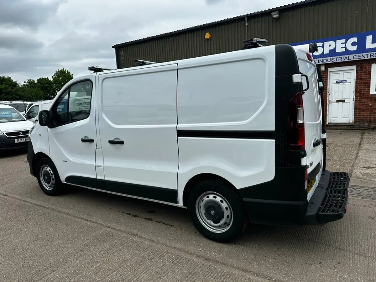 2016-vauxhall-vivaro-16cdti-2900-ecoflex-l1h1-90ps-panel-van-big-4