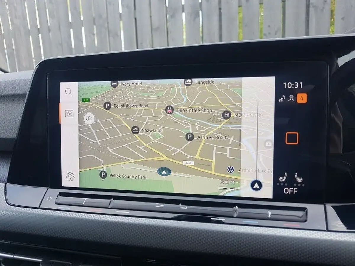 2021-volkswagen-golf-15-tsi-active-150ps-big-13