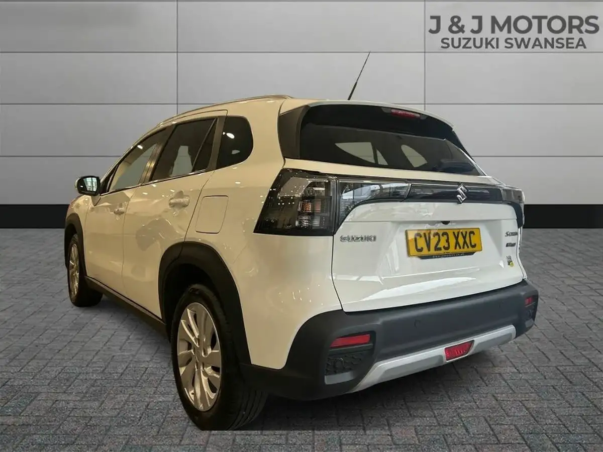 2023-suzuki-s-cross-14-boosterjet-motion-big-4