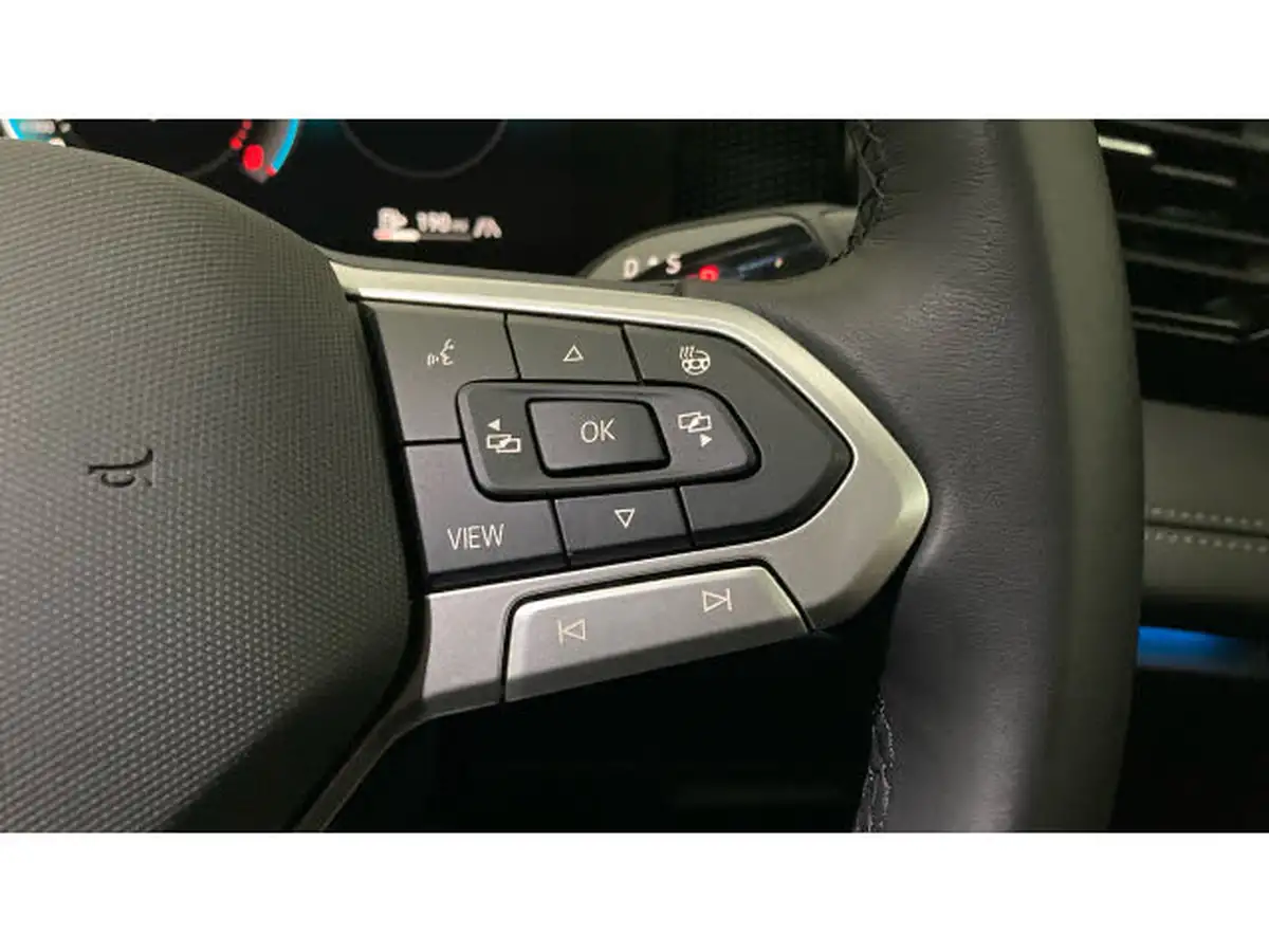 2025-volkswagen-tiguan-15-etsi-life-150ps-big-17