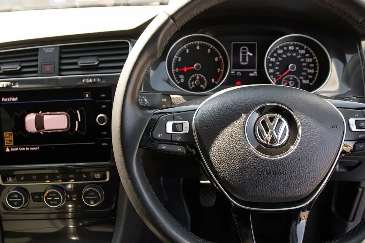 2020-volkswagen-golf-15-tsi-match-edition-150ps-hatchback-big-16