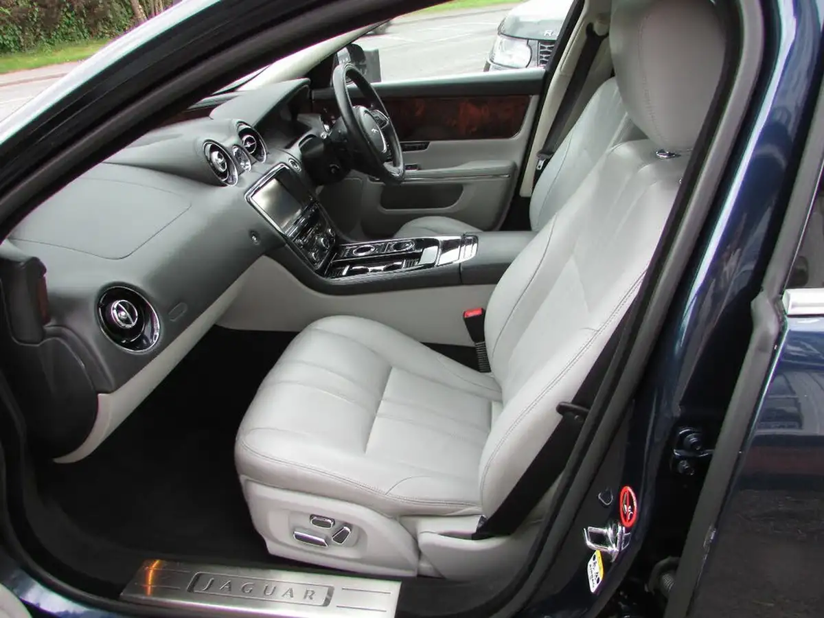 2011-jaguar-xj-series-30td-xj-premium-luxury-lwb-big-4