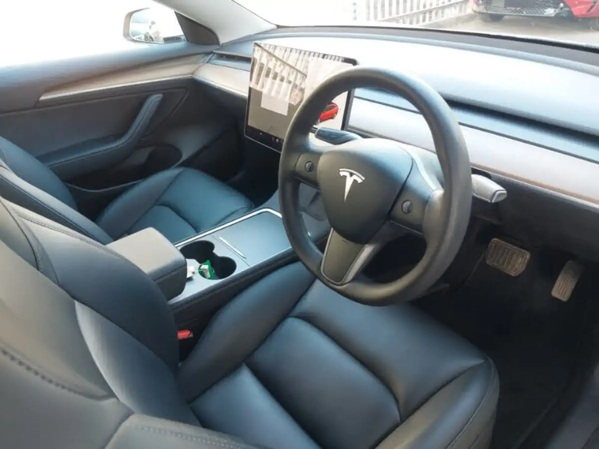 2021-tesla-model-3-e-long-range-4x4-big-17