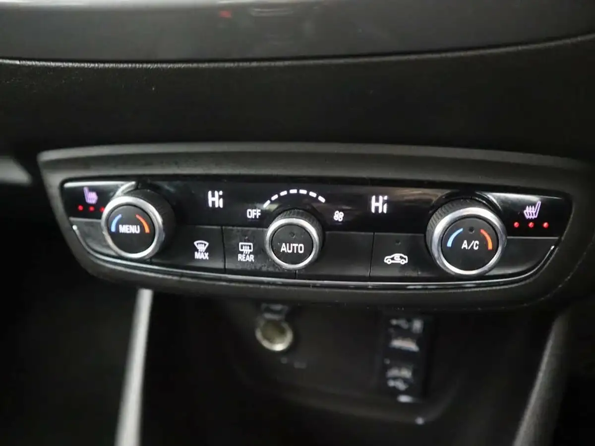 2022-vauxhall-crossland-15-ultimate-110ps-big-18