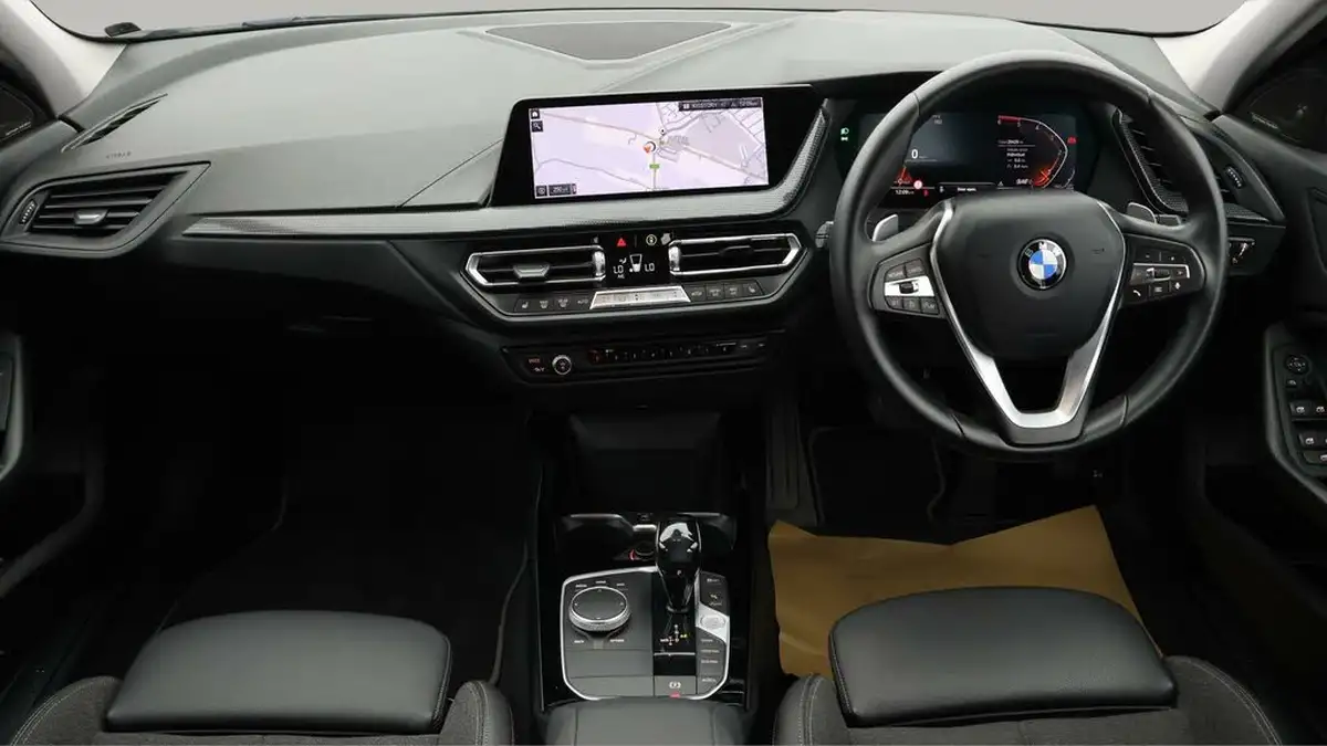 2021-bmw-1-series-20td-120d-xdrive-sport-lcp-big-12