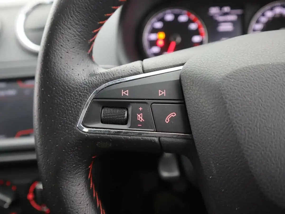 2017-seat-ibiza-12-tsi-fr-technology-110ps-hatchback-5d-big-27