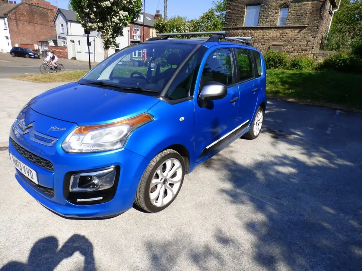 2013-citroen-c3-picasso-16td-selection-big-1