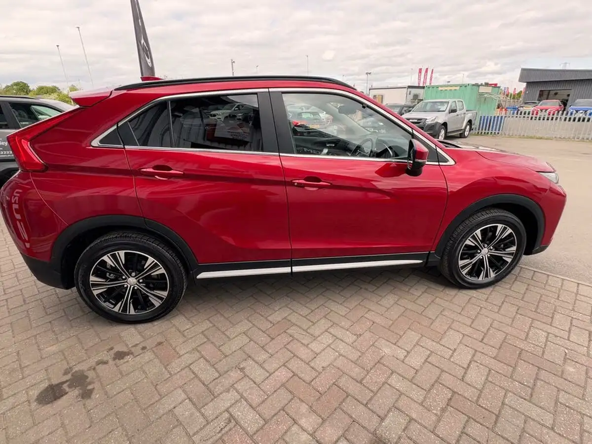 2019-mitsubishi-eclipse-cross-15-4-auto-big-3