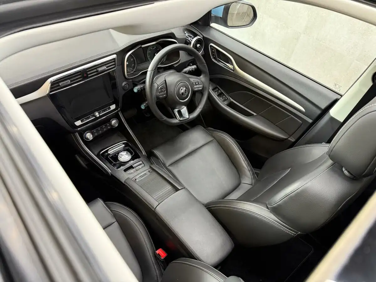 2021-mg-zs-suv-e-exclusive-ev-big-31