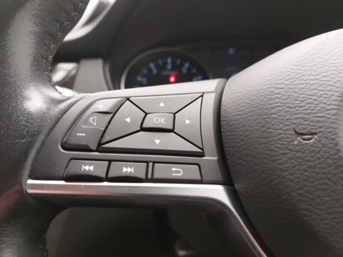 2018-nissan-qashqai-13-dig-t-acenta-premium-160ps-big-11