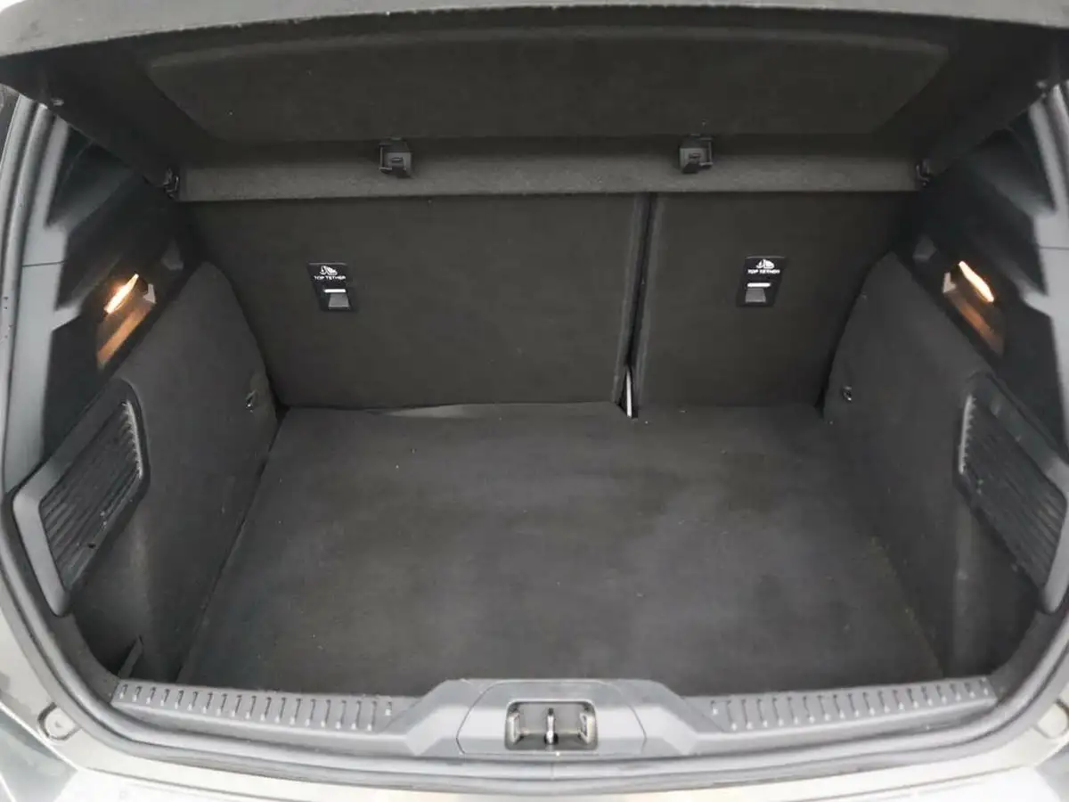 2019-ford-focus-10t-st-line-x-ss-hatchback-big-8