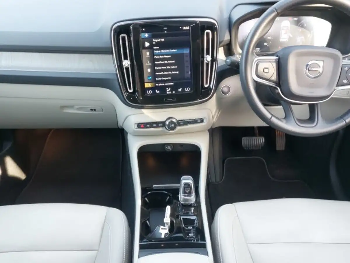2020-volvo-xc40-20-t4-inscription-awd-big-6