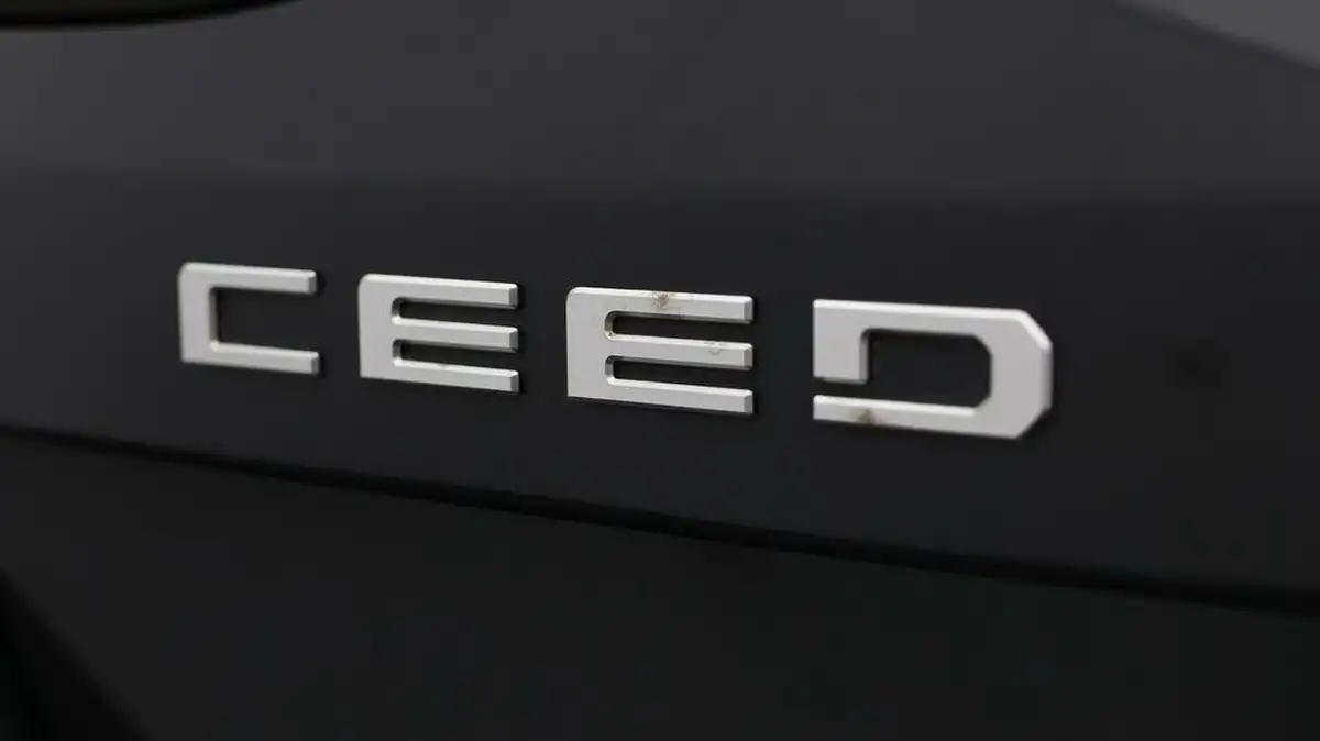 2023-kia-ceed-15-t-gdi-gt-line-158bhp-big-20