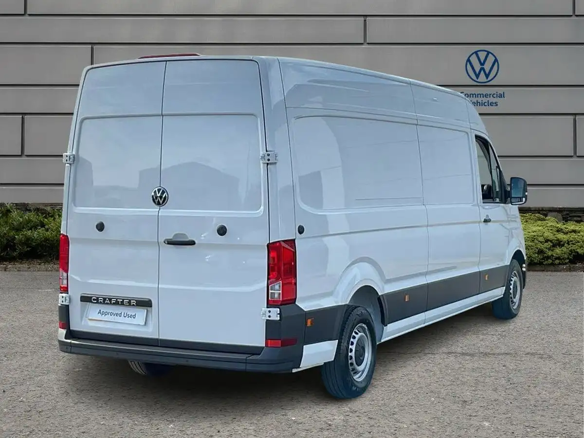2024-volkswagen-crafter-20tdi-cr35-lwb-commerce-plus-140pseu6d-big-3