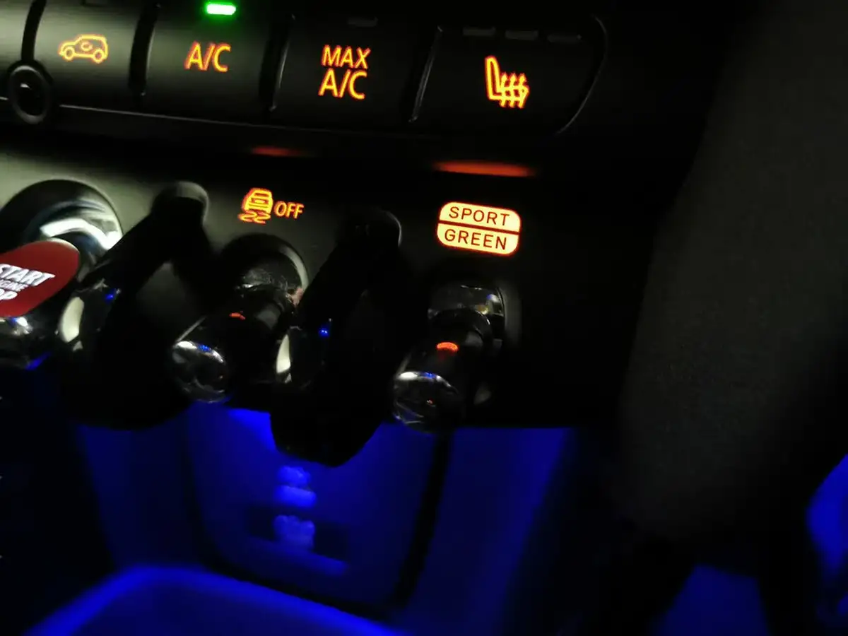 2020-mini-cooper-20-cooper-s-sport-189bhp-hatchback-5d-auto-big-20