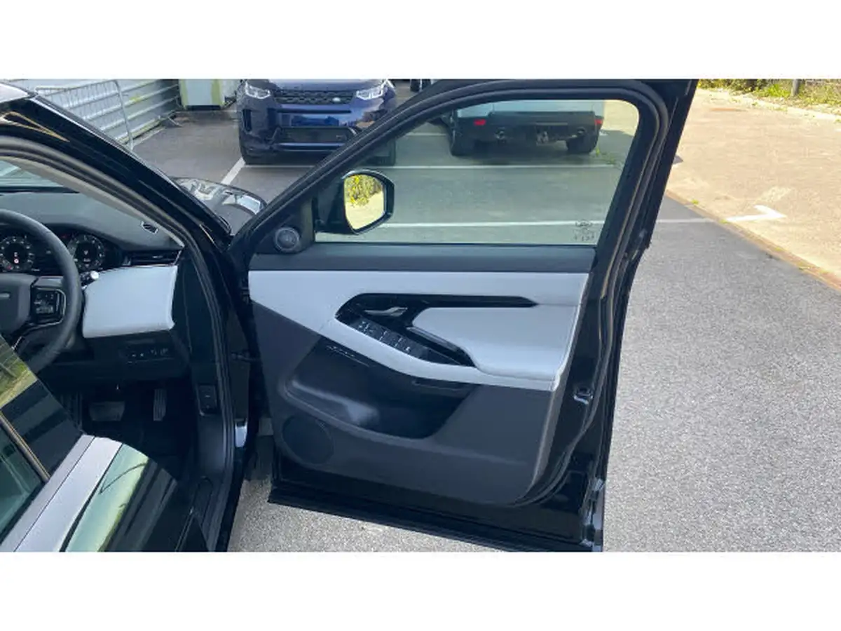 2024-land-rover-range-rover-evoque-15-p300e-s-big-32