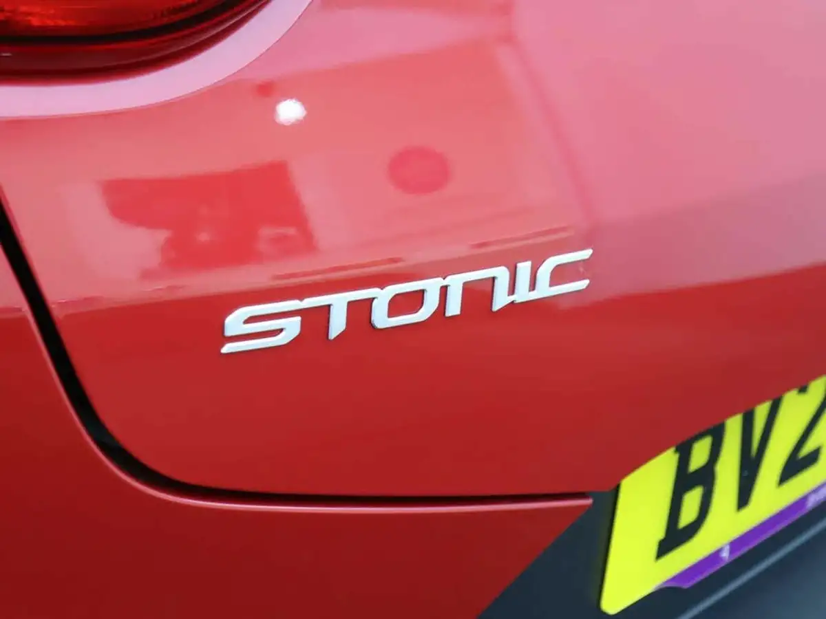 2025-kia-stonic-10-t-gdi-2-dct-big-42