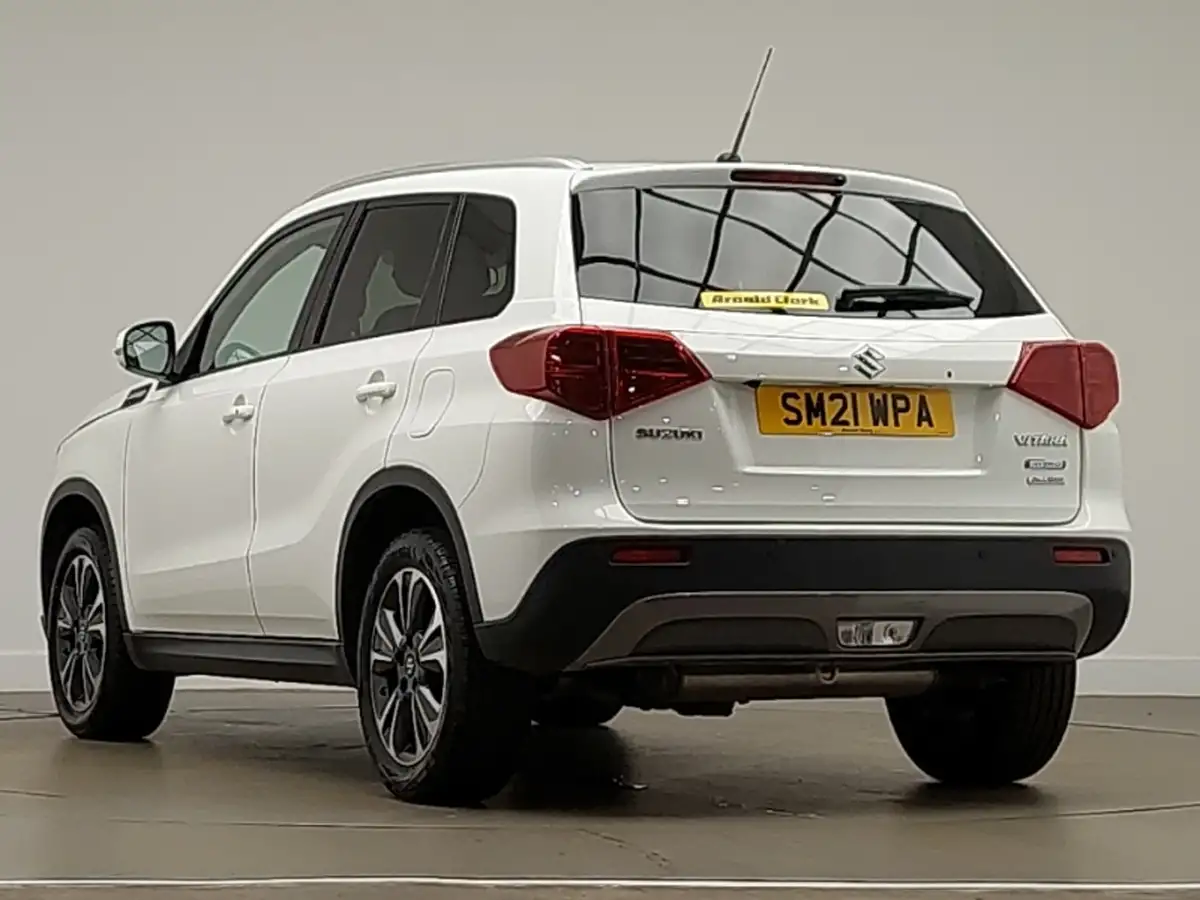 2024-suzuki-s-cross-15-ultra-allgrip-big-1