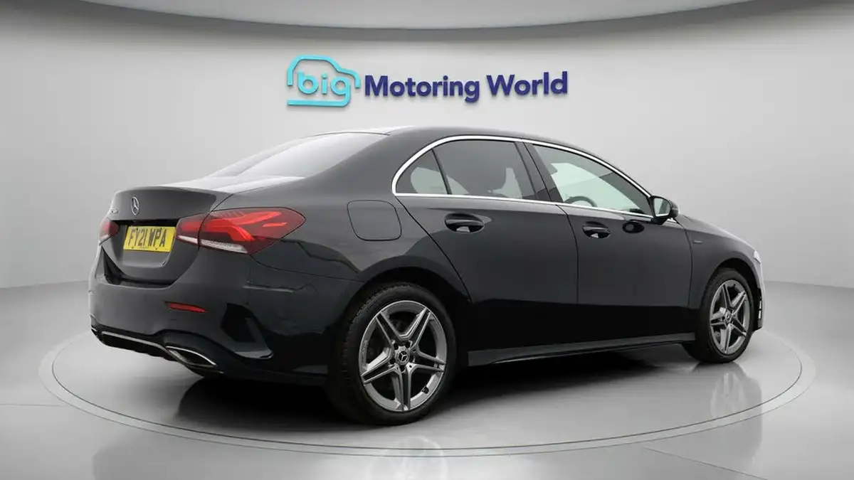 2021-mercedes-benz-a-class-13-a250e-amg-line-executive-saloon-4d-big-6