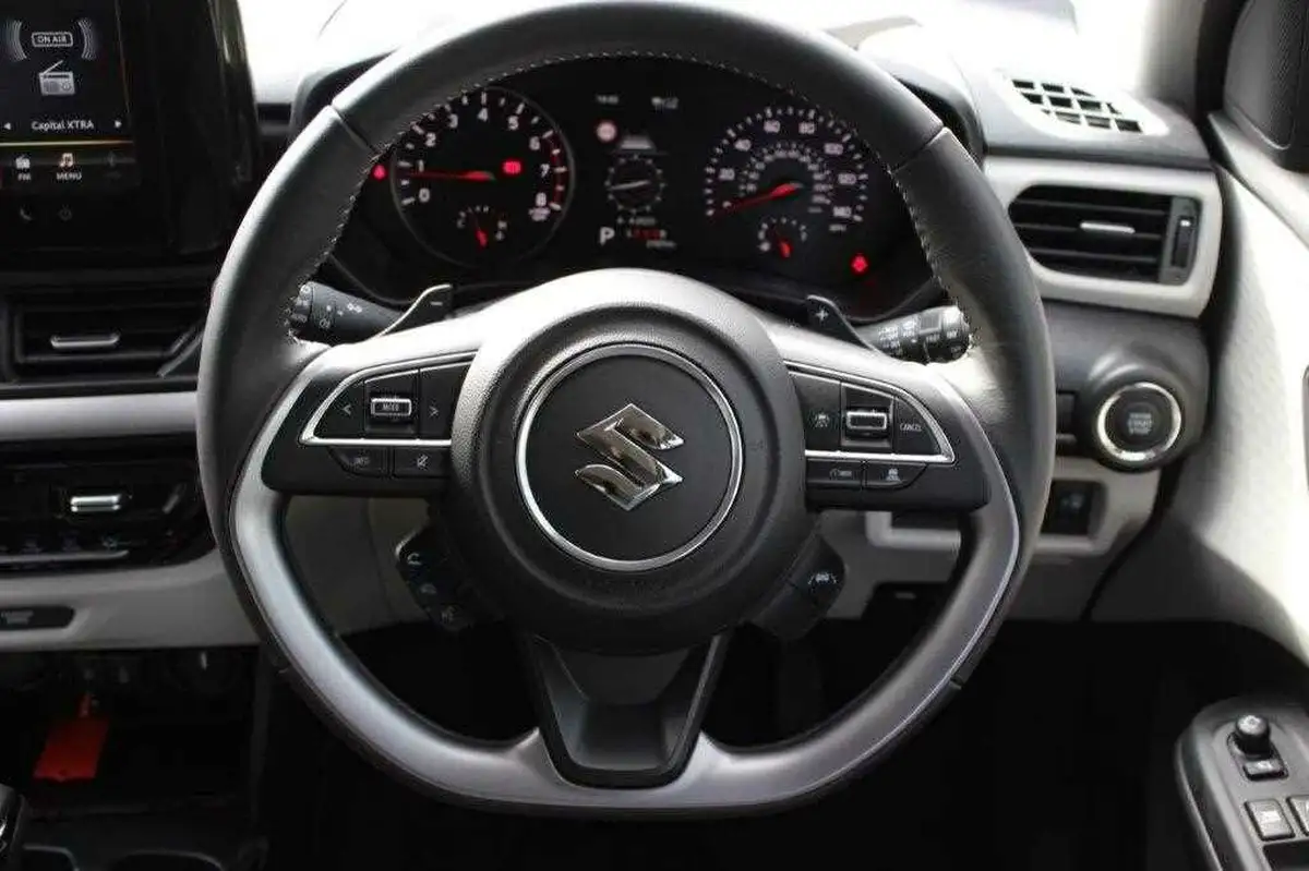 2024-suzuki-swift-12-ultra-cvt-big-19
