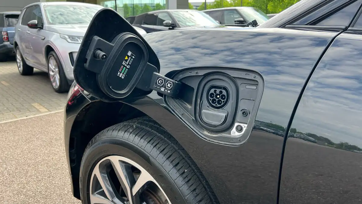 2023-jaguar-i-pace-ev400-r-dynamic-hse-black-big-19