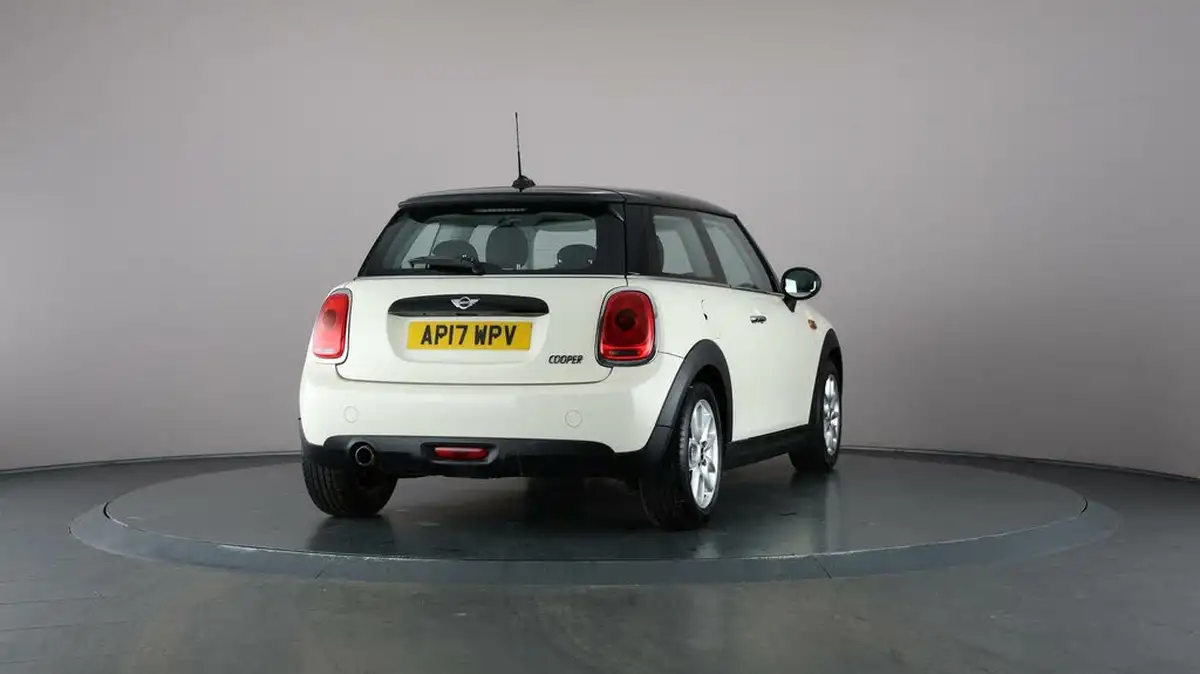 2017-mini-cooper-15-cooper-ss-hatchback-3d-big-64