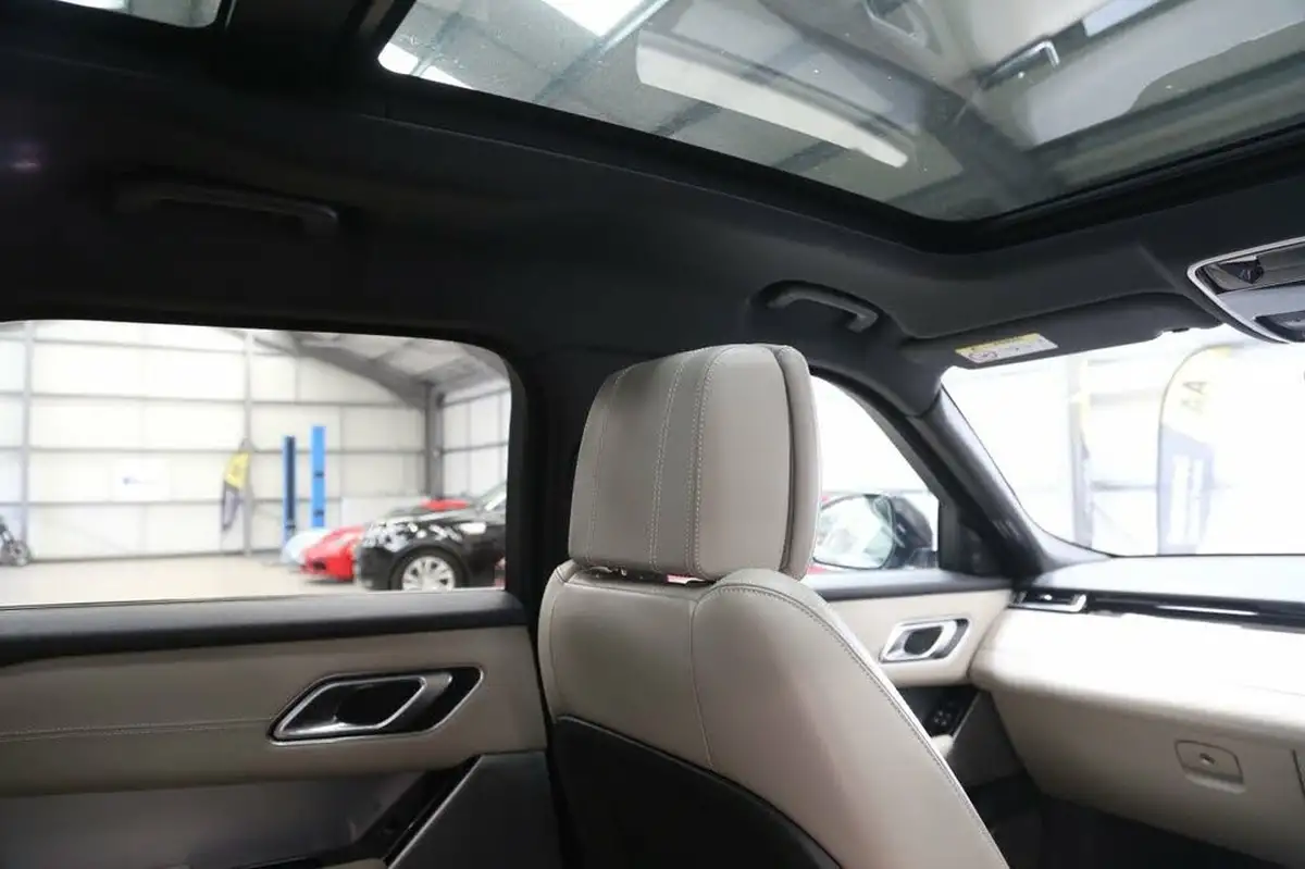 2019-land-rover-range-rover-velar-20-d240-r-dynamic-hse-big-33