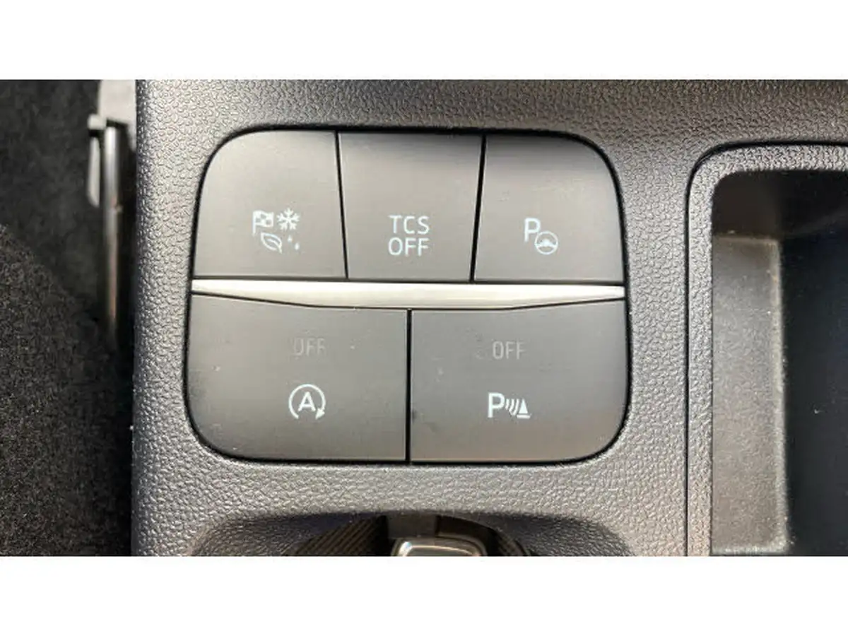 2023-ford-fiesta-10t-titanium-125ps-hybrid-mhev-big-29