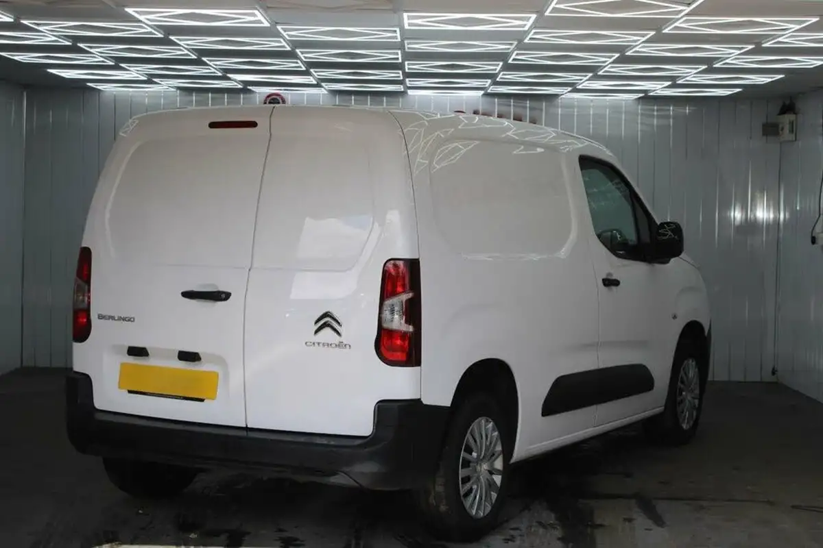 2021-citroen-berlingo-15bluehdi-650-enterprise-pro-big-2
