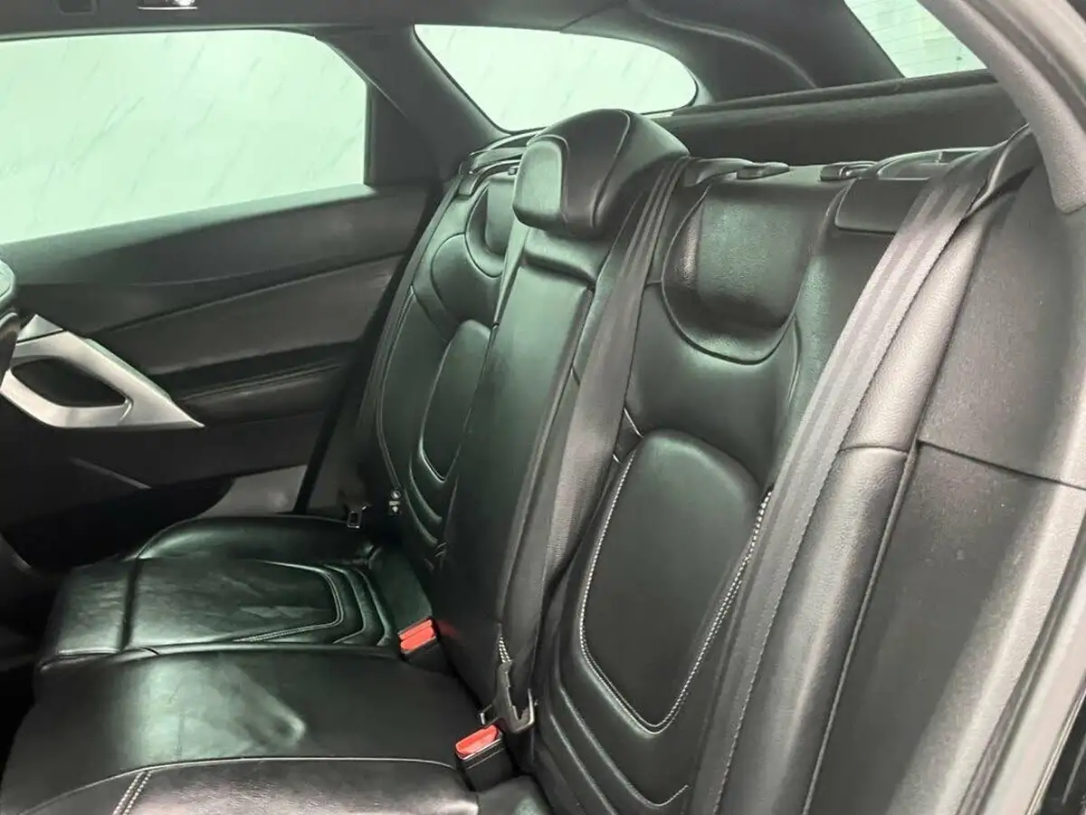 2013-citroen-ds5-20td-dsport-big-19