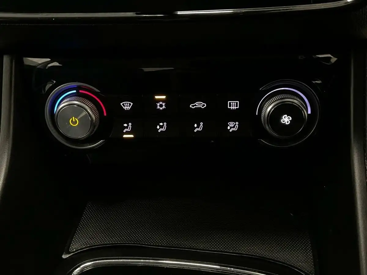2019-mg-zs-suv-e-excite-ev-big-43
