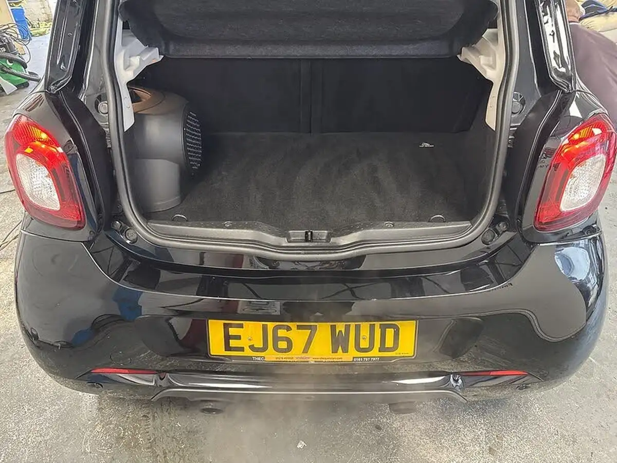 2017-smart-forfour-09-brabus-premium-big-7