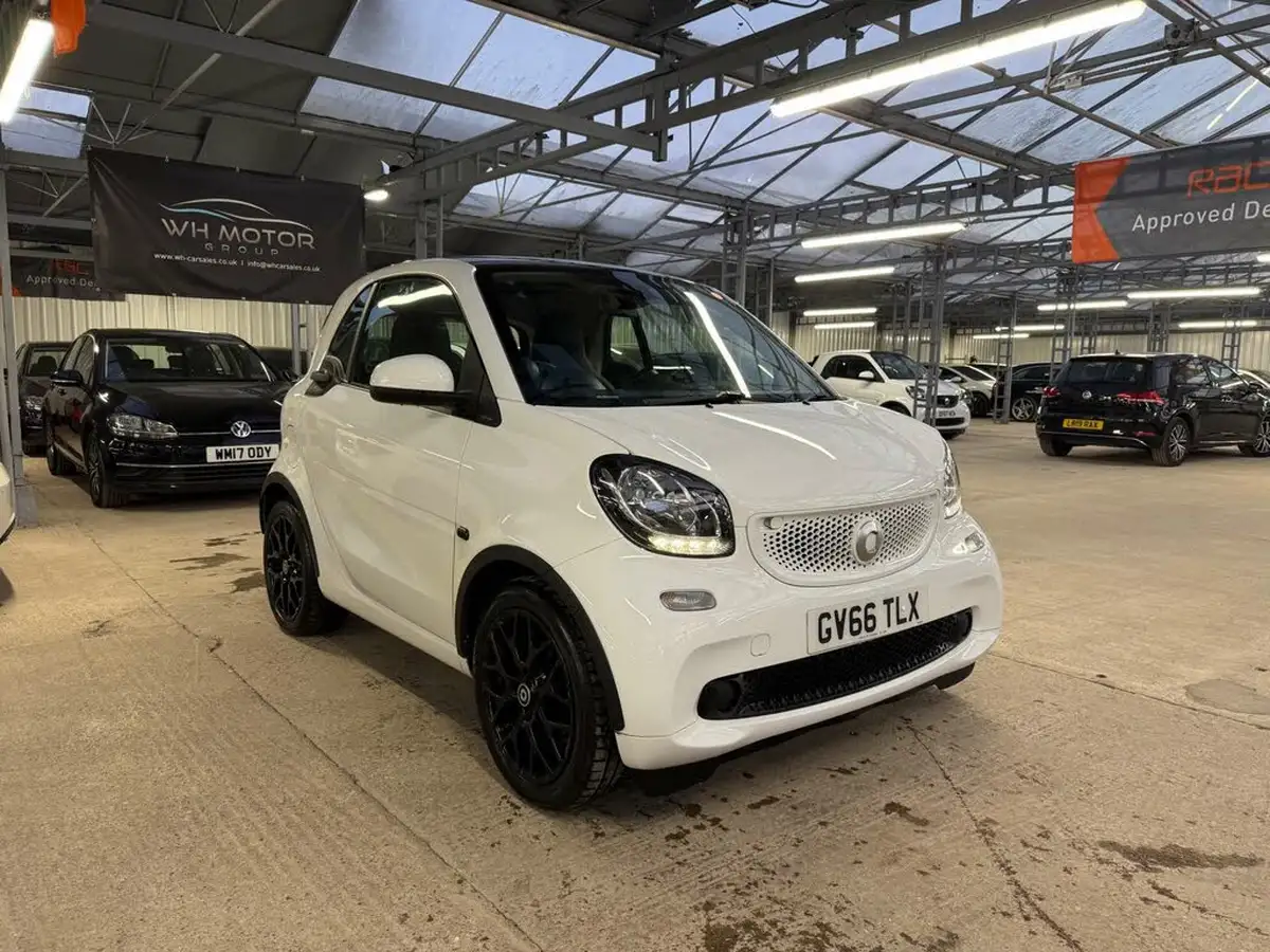 2017-smart-fortwo-09-edition-white-big-1