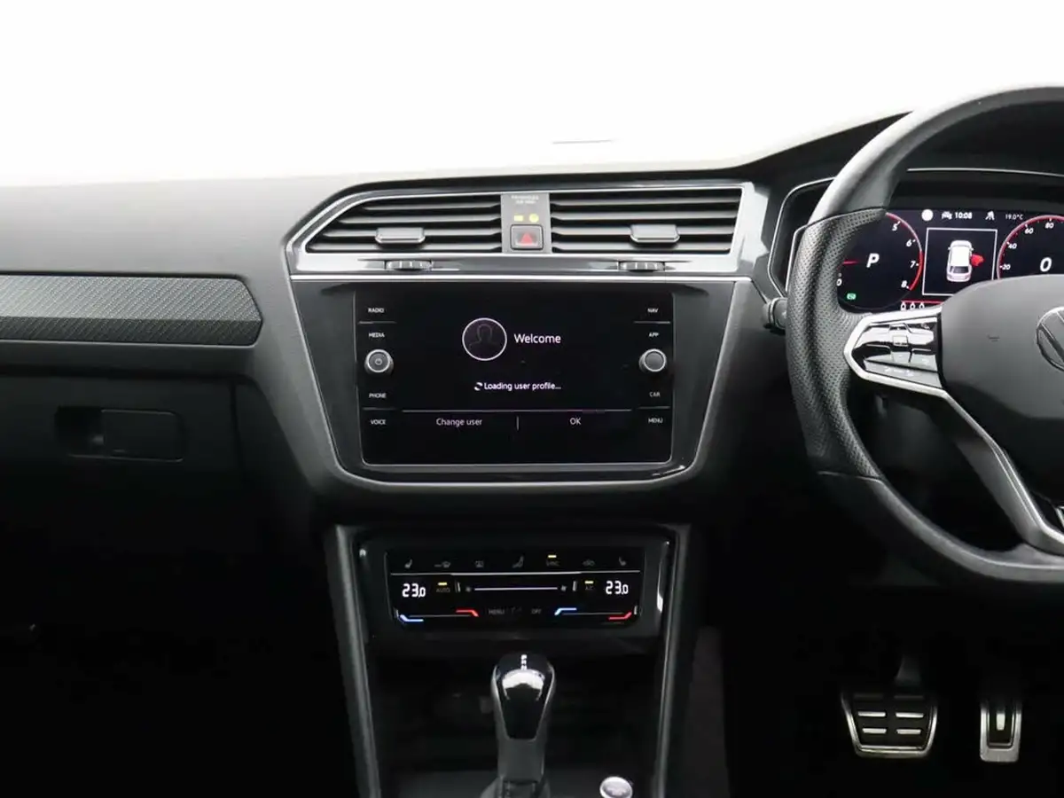 2021-volkswagen-tiguan-15-tsi-r-line-big-6