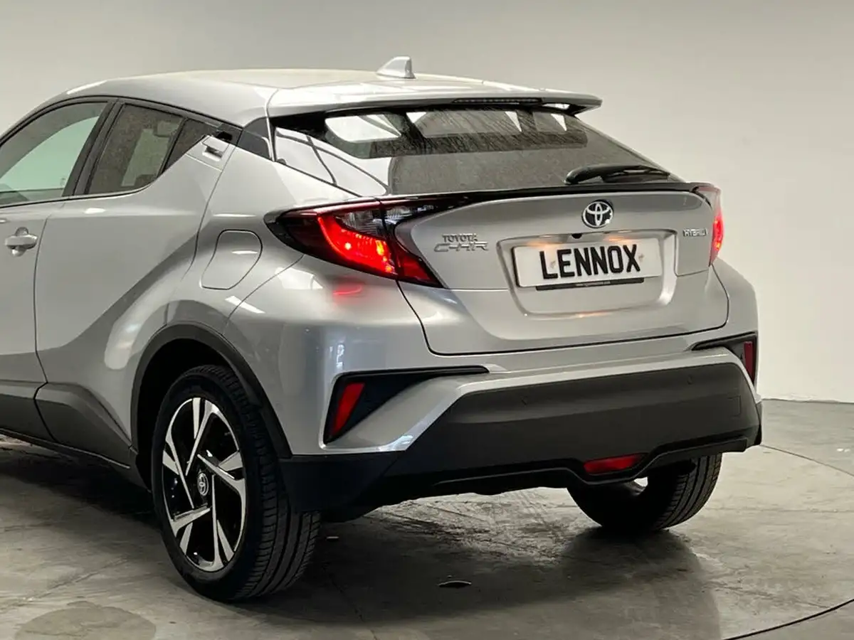 2022-toyota-c-hr-18-vvt-i-design-big-6