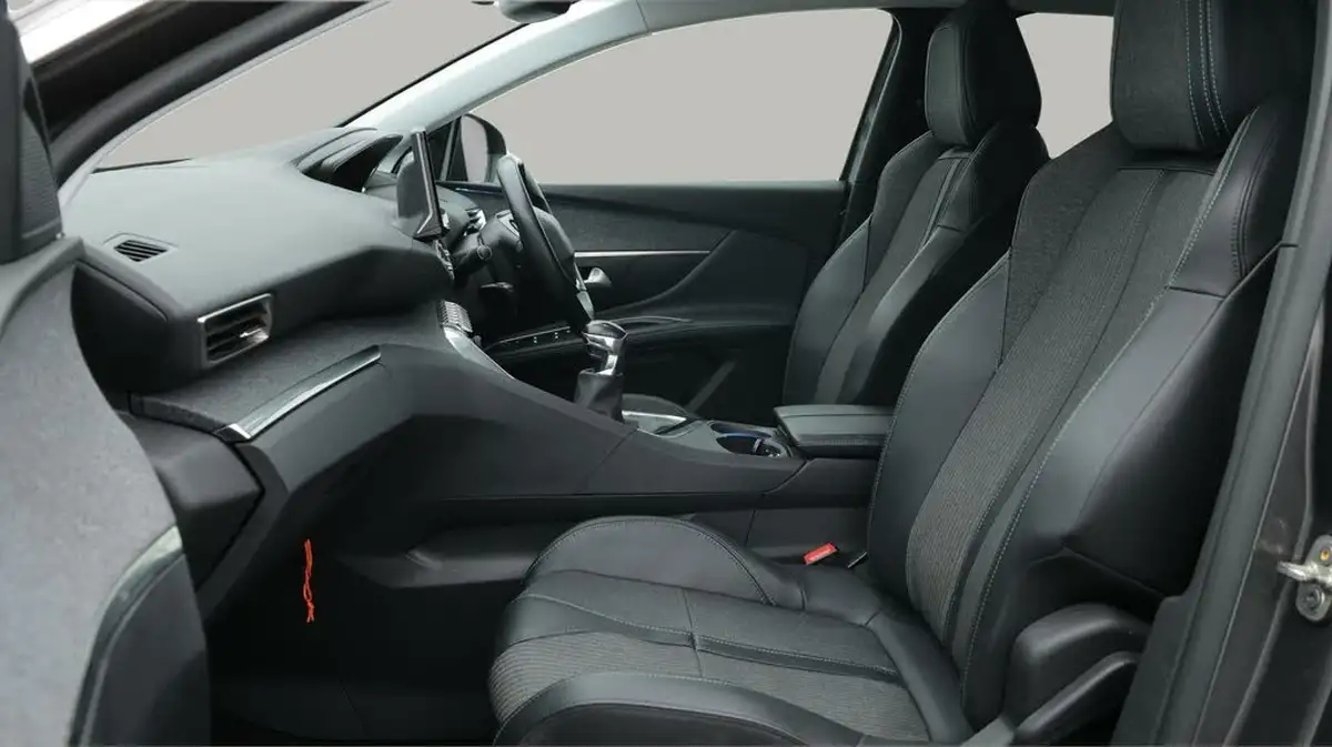 2021-peugeot-5008-suv-15-bluehdi-allure-premium-big-14